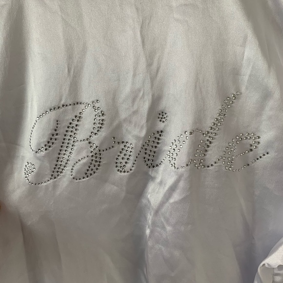Bride robe! - Picture 3 of 4